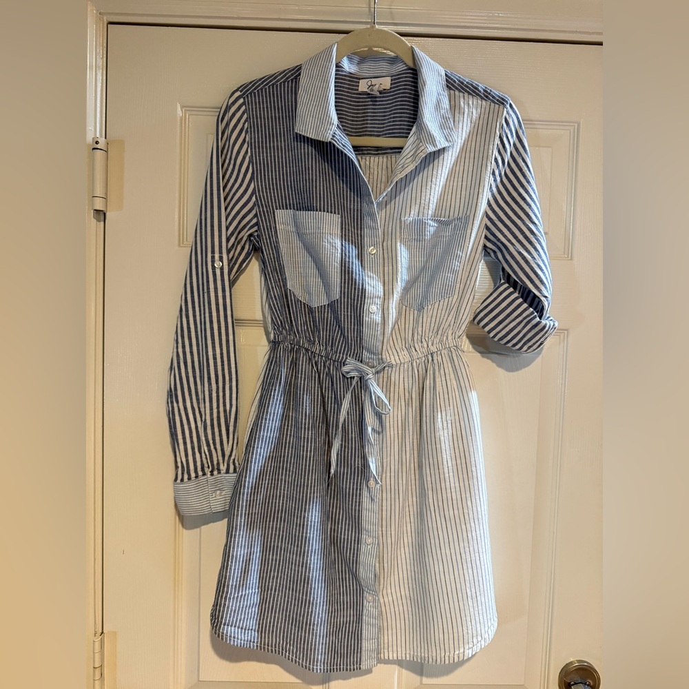 Jopna Blue and White Striped Button-Front Shirt Dress size medium 100% cotton